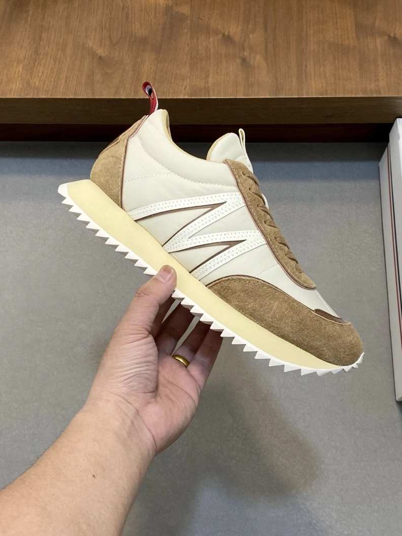 EyeCatching Mxnclxr Sneakers 197157