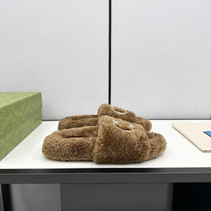 Efficient Gxccx Slippers 159360
