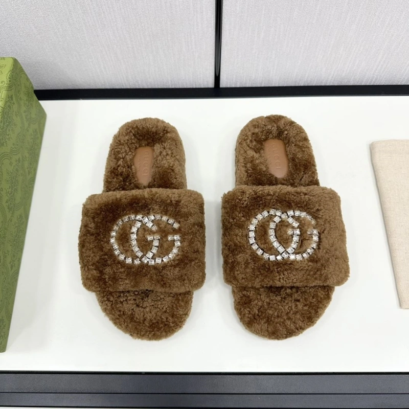 Efficient Gxccx Slippers 159360