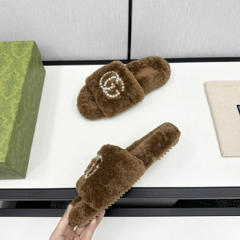 Efficient Gxccx Slippers 159360