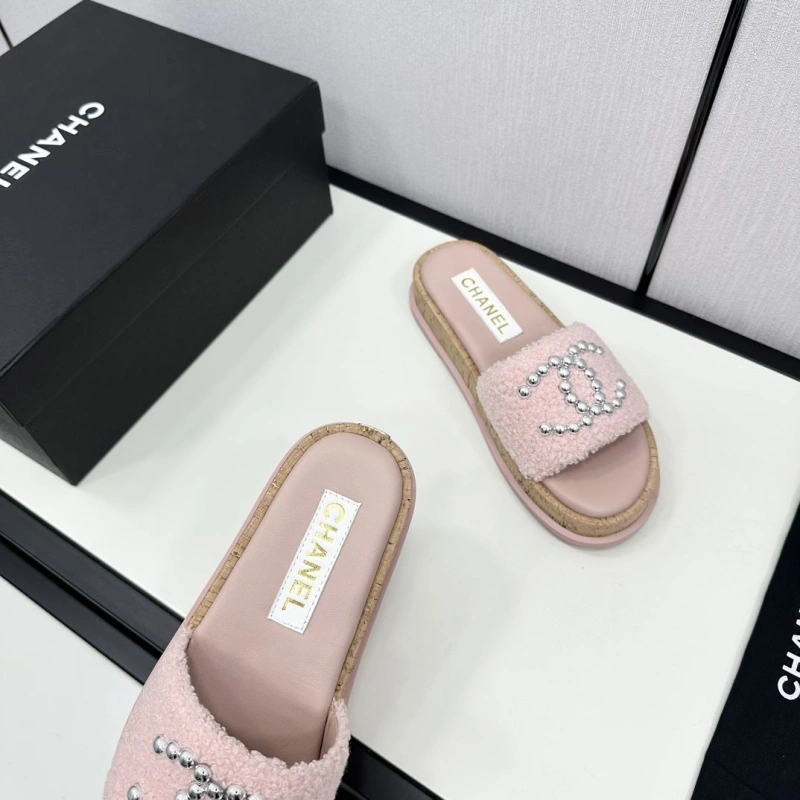 Elegant Chxnxl Slippers 125458