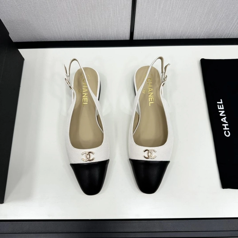 Lightweight Chxnxl Sandals 125462