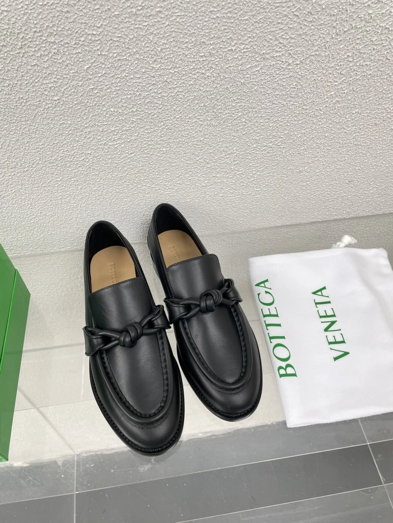 Classic Bxttxga Vxnxta Leather Shoes 112989