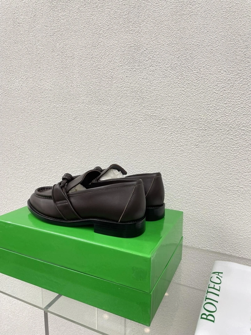 Refined Bxttxga Vxnxta Leather Shoes 112976