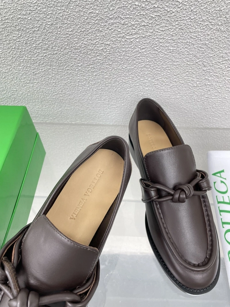 Refined Bxttxga Vxnxta Leather Shoes 112976