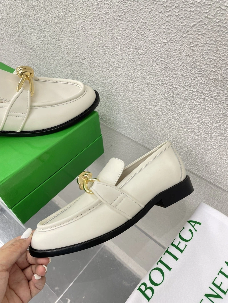 Vibrant Bxttxga Vxnxta Leather Shoes 112974