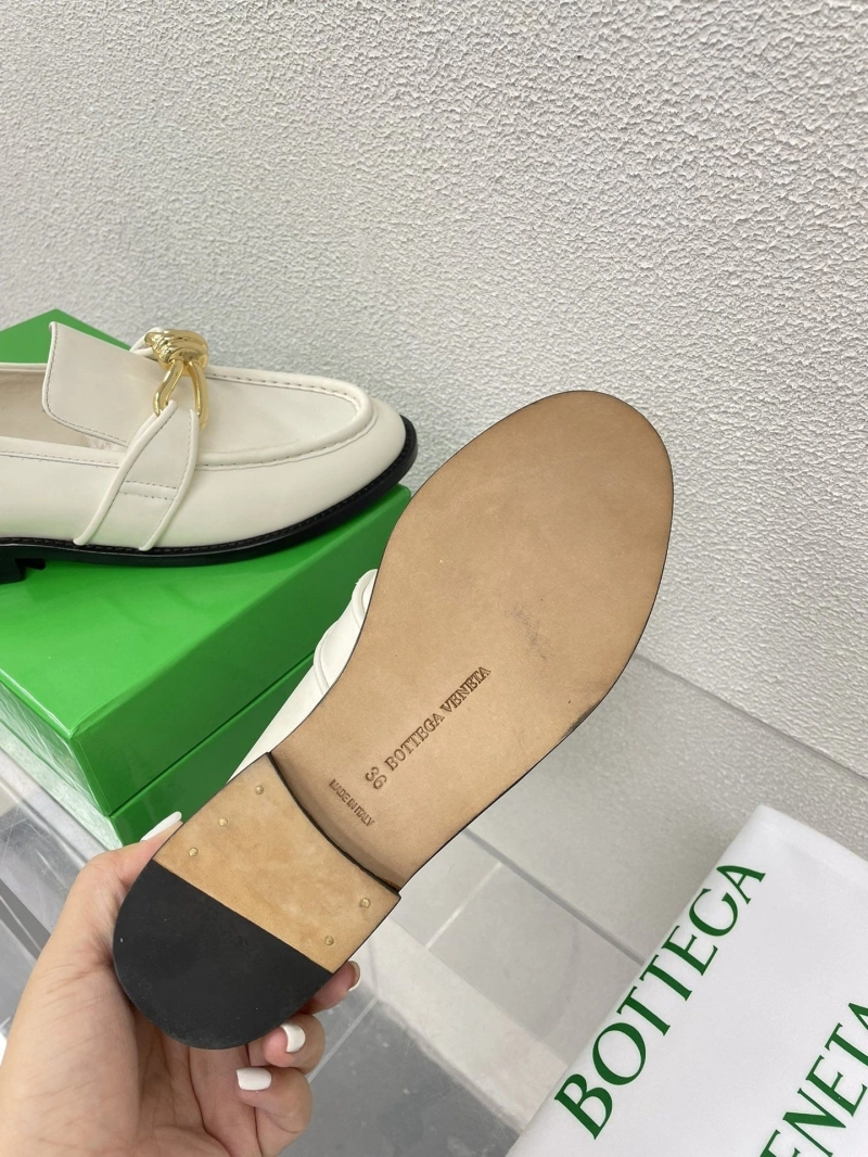 Vibrant Bxttxga Vxnxta Leather Shoes 112974