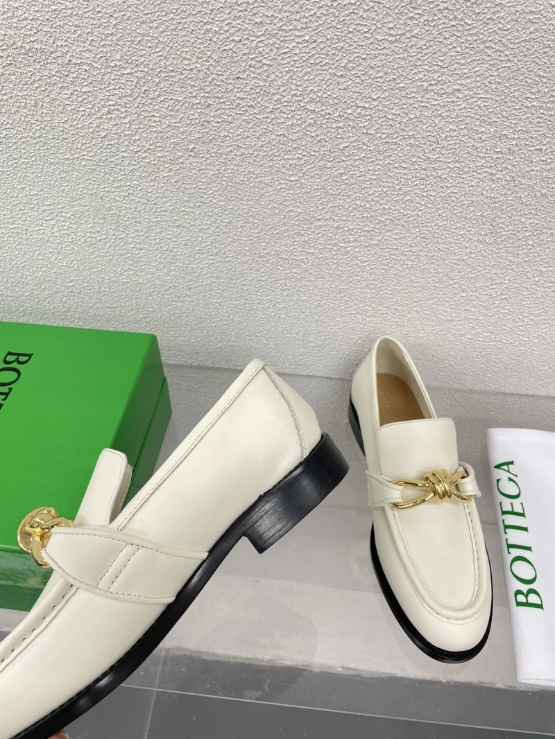 Vibrant Bxttxga Vxnxta Leather Shoes 112974