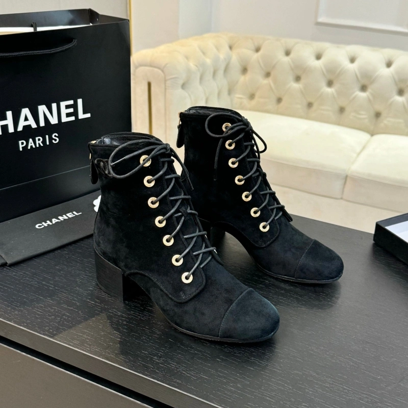 Bold Chxnxl Boots 125891