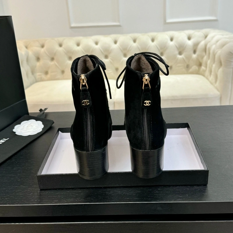 Bold Chxnxl Boots 125891