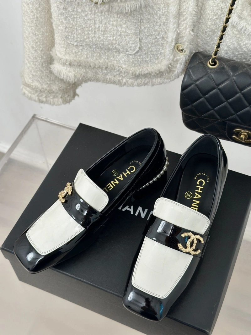 WellDesigned Chxnxl High Heels 125548