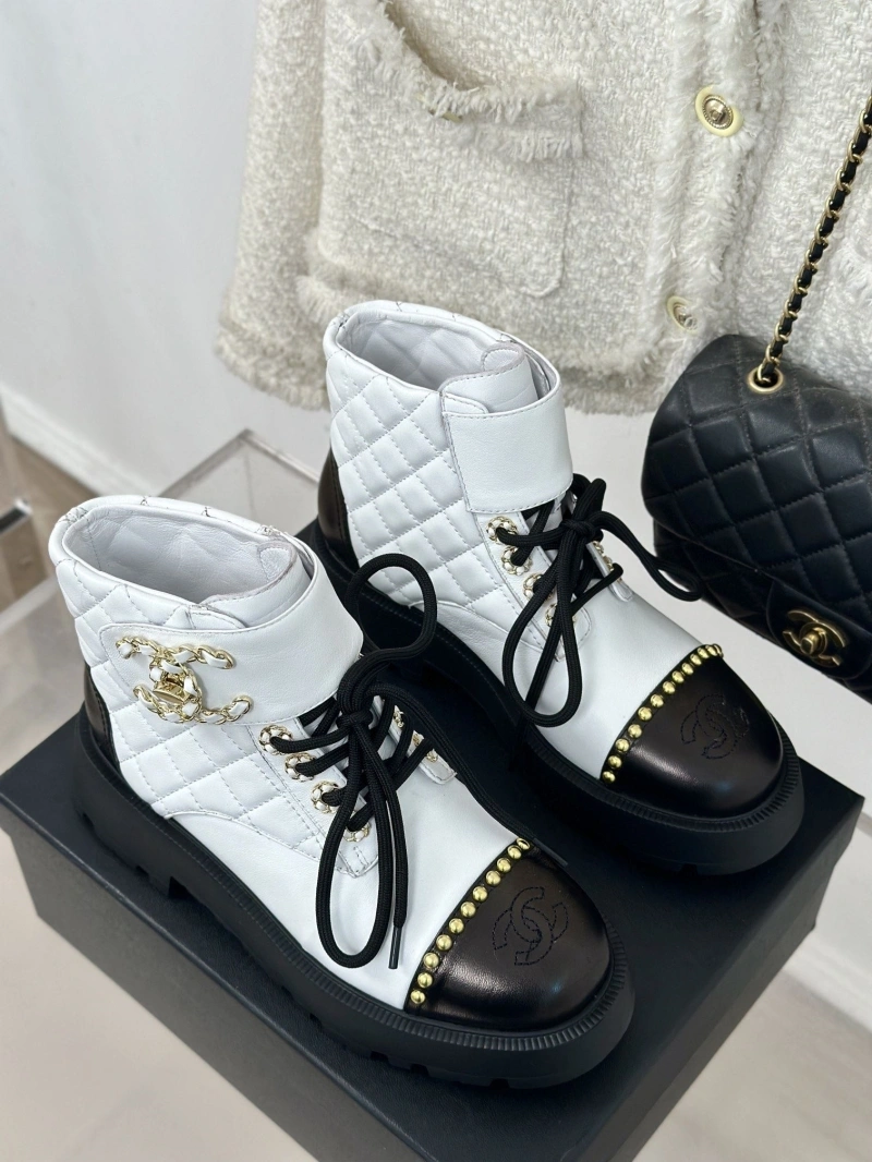 Vibrant Chxnxl Boots 125888