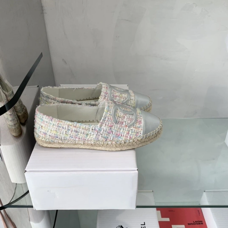 GoAnywhere Chxnxl Flat Shoes 125643