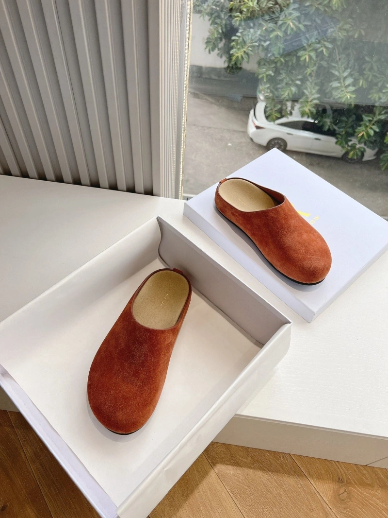 Resilient Othxr Slippers 214165