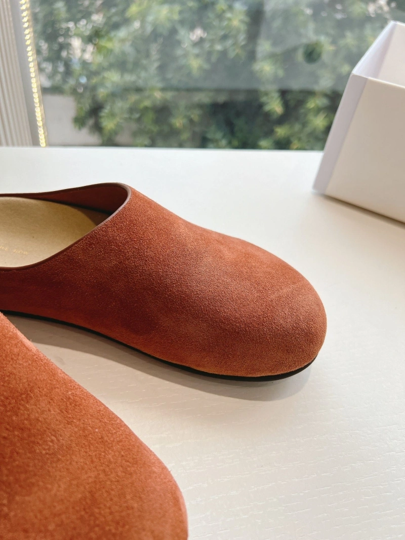Resilient Othxr Slippers 214165