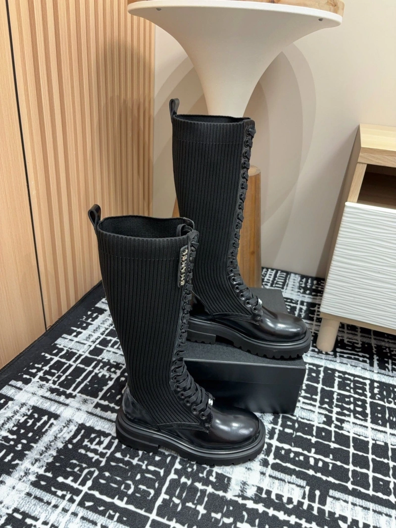 Versatile Chxnxl Boots 125860