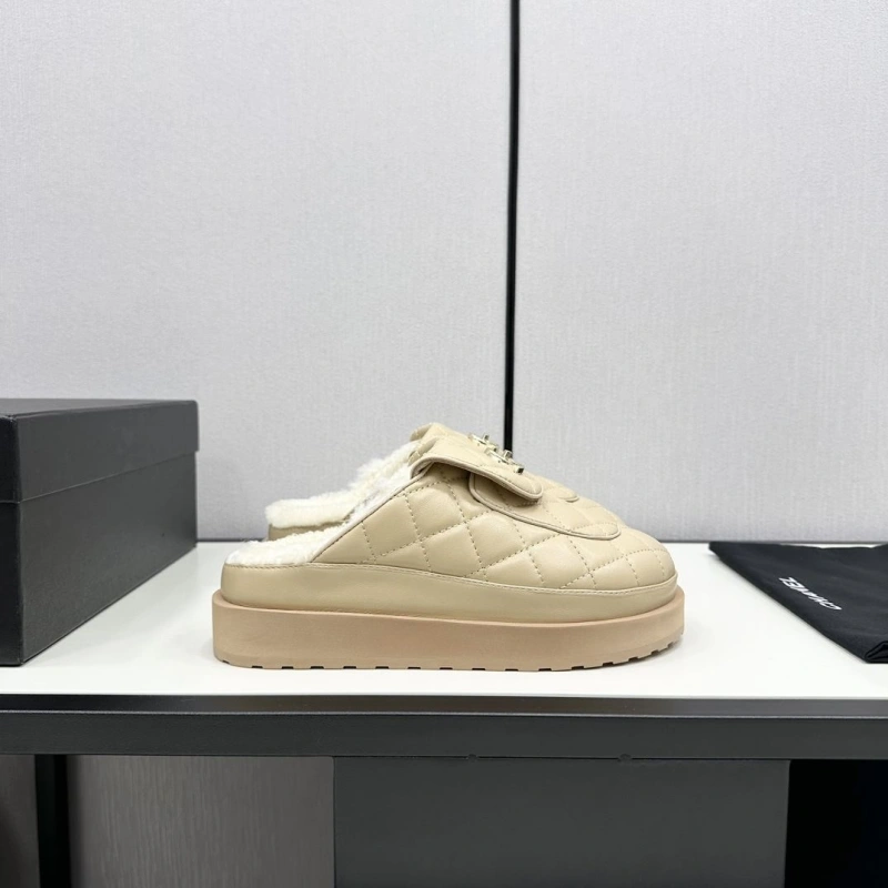Chxnxl Slippers UrbanStyle 125437