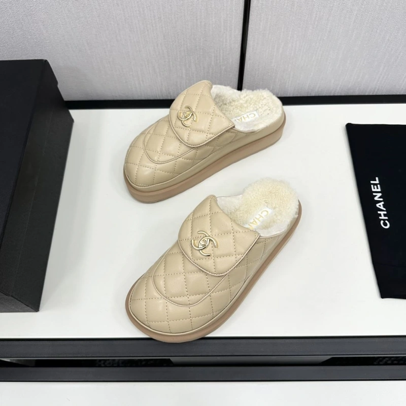 Chxnxl Slippers UrbanStyle 125437