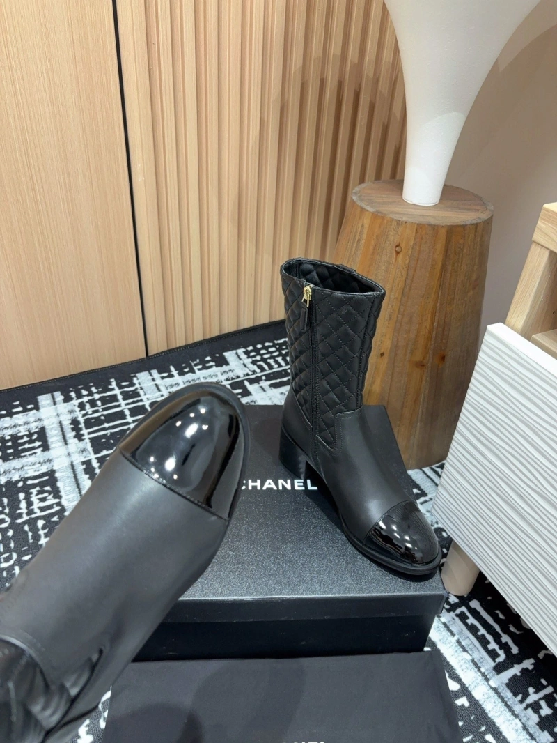 Reliable Chxnxl Boots 125846