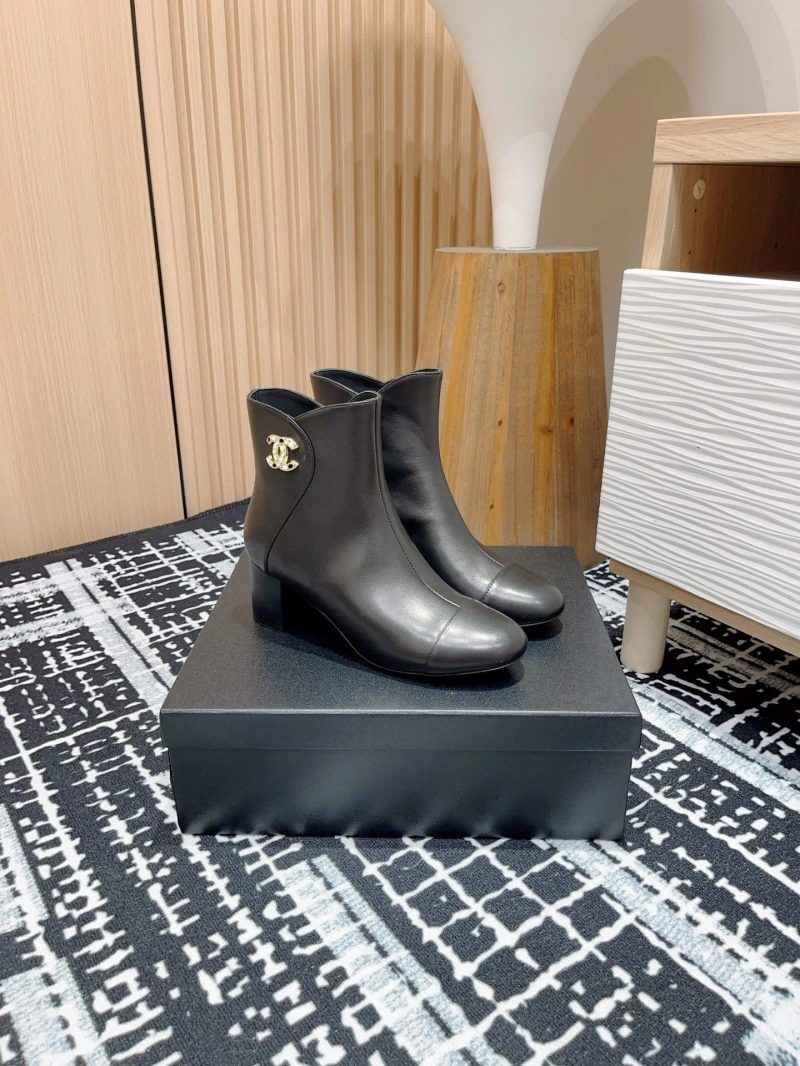 Minimalist Chxnxl Boots 125838