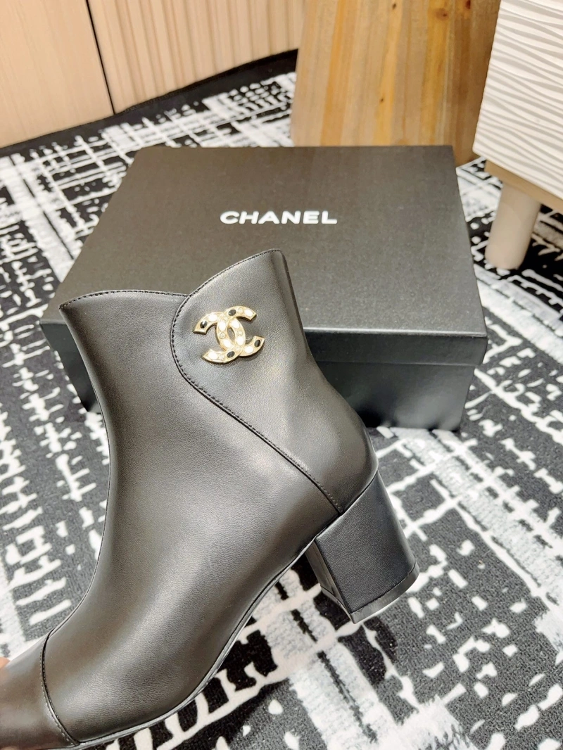 Minimalist Chxnxl Boots 125838