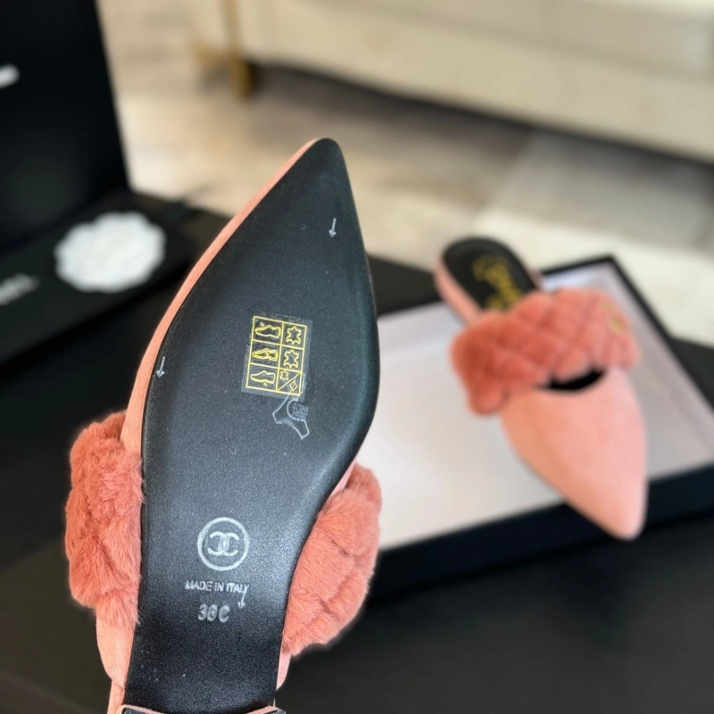 Fashionable Chxnxl Slippers 125453