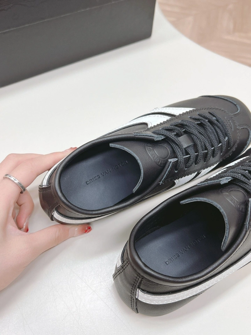 NewStyle Othxr Sneakers 214126