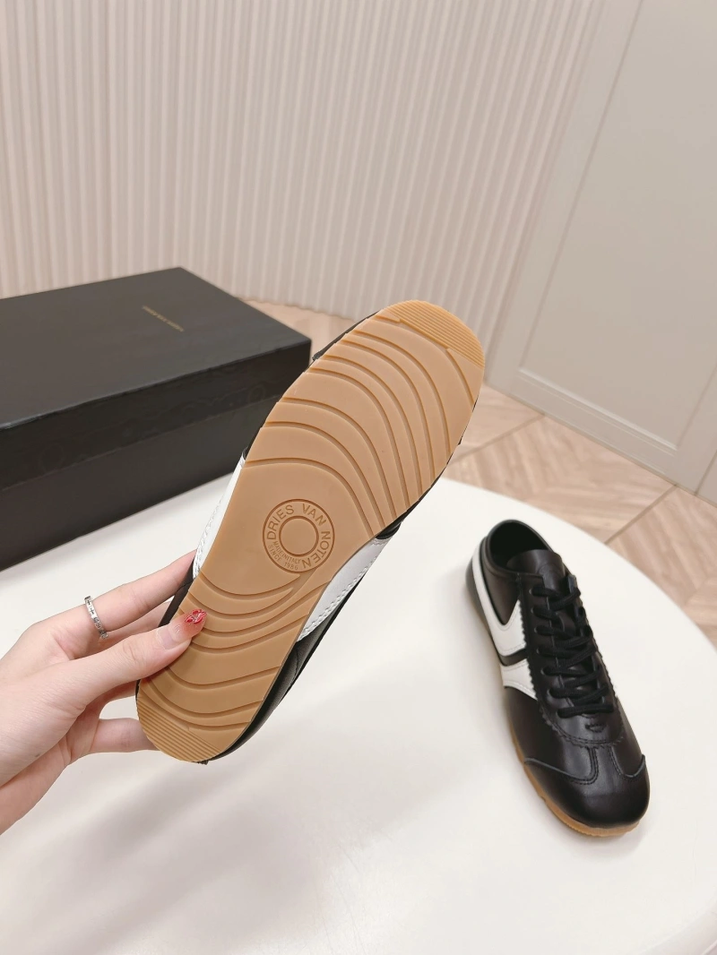 NewStyle Othxr Sneakers 214126
