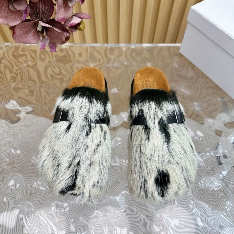 Fashionable Othxr Slippers 214153