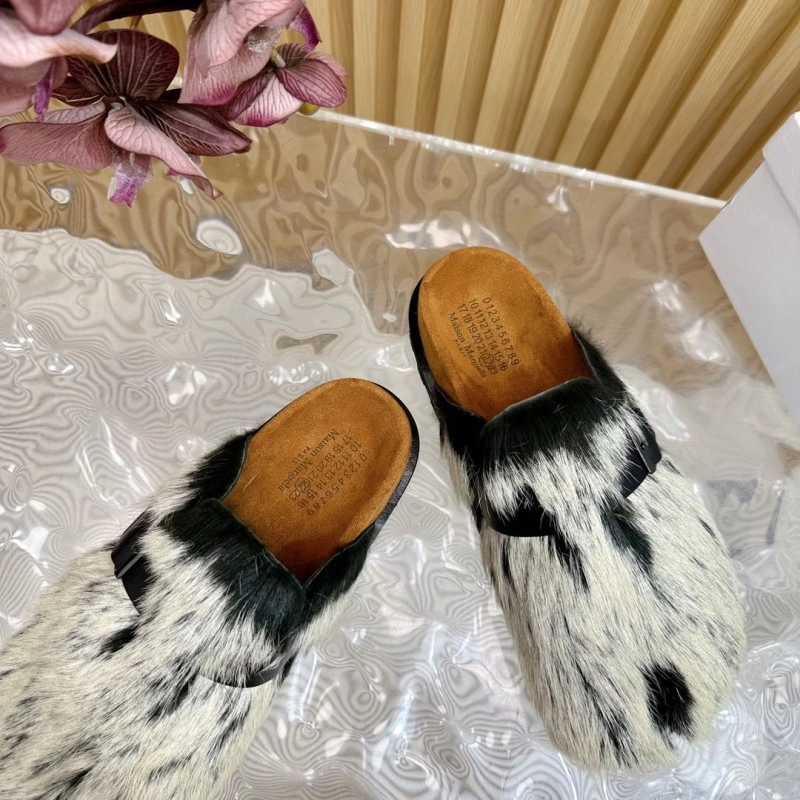 Fashionable Othxr Slippers 214153