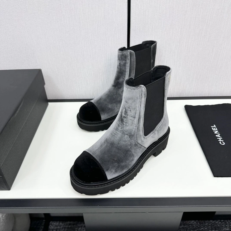 Reliable Chxnxl Boots 125836