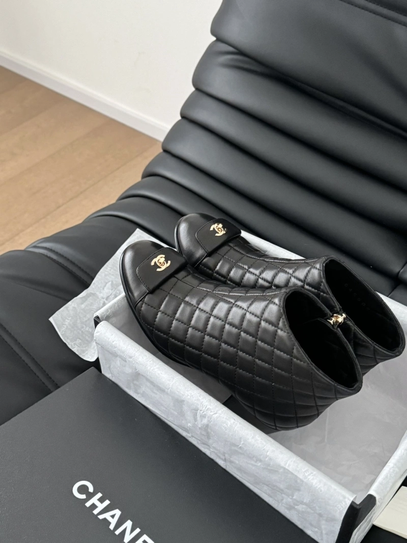 Trendsetting Chxnxl Boots 125827