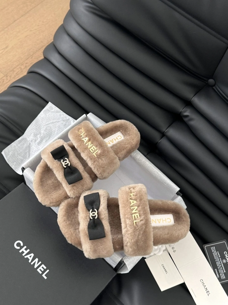 Cozy Chxnxl Slippers 125438