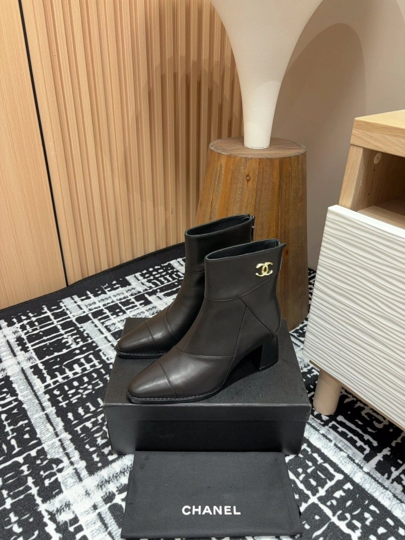 Sleek Chxnxl Boots 125813