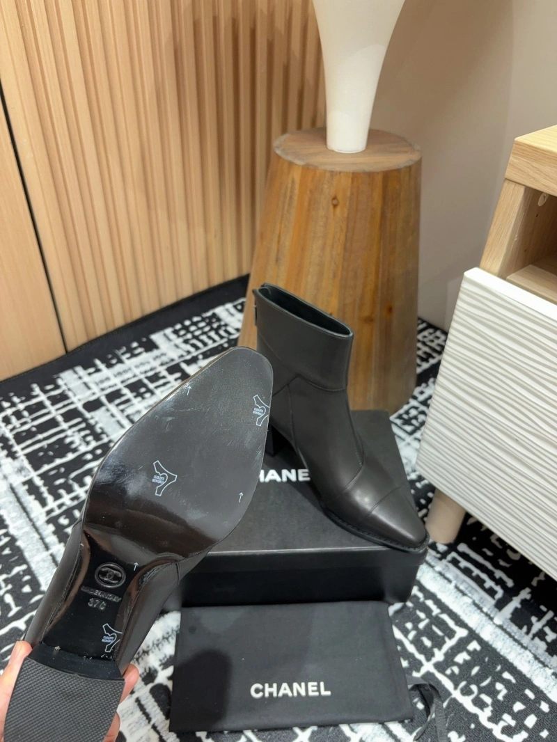Sleek Chxnxl Boots 125813