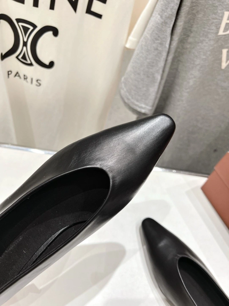 Practical Othxr flat shoes 214247