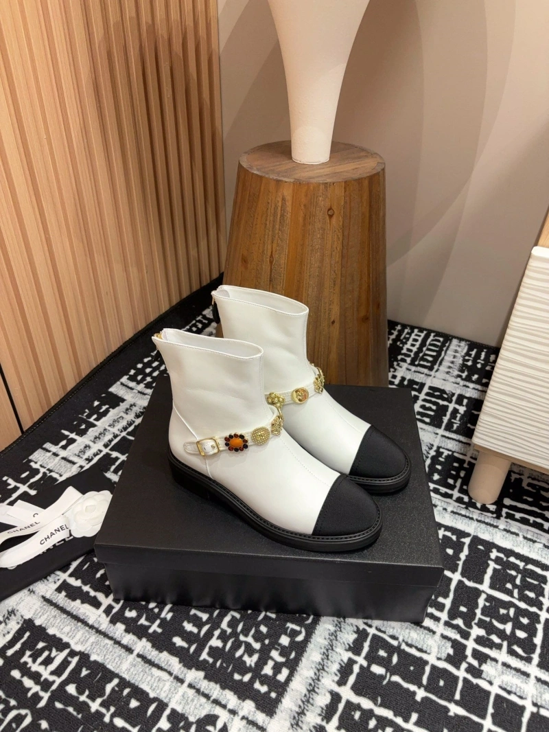 Bright Chxnxl Boots 125804