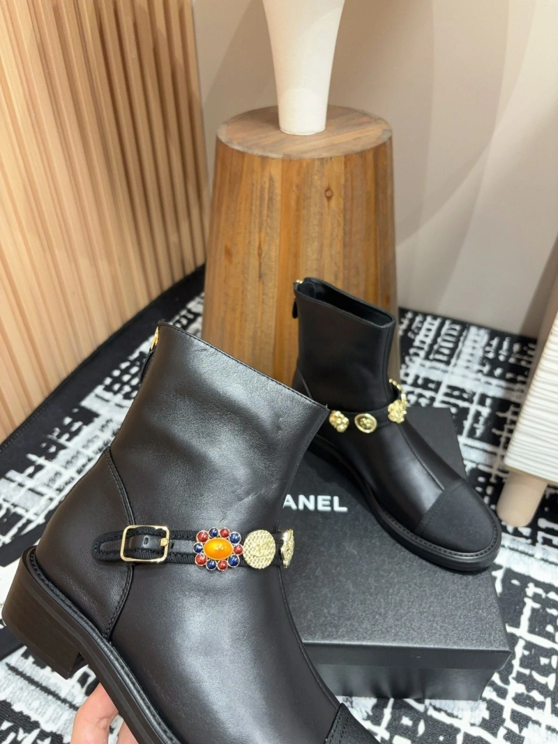 Cozy Chxnxl Boots 125803