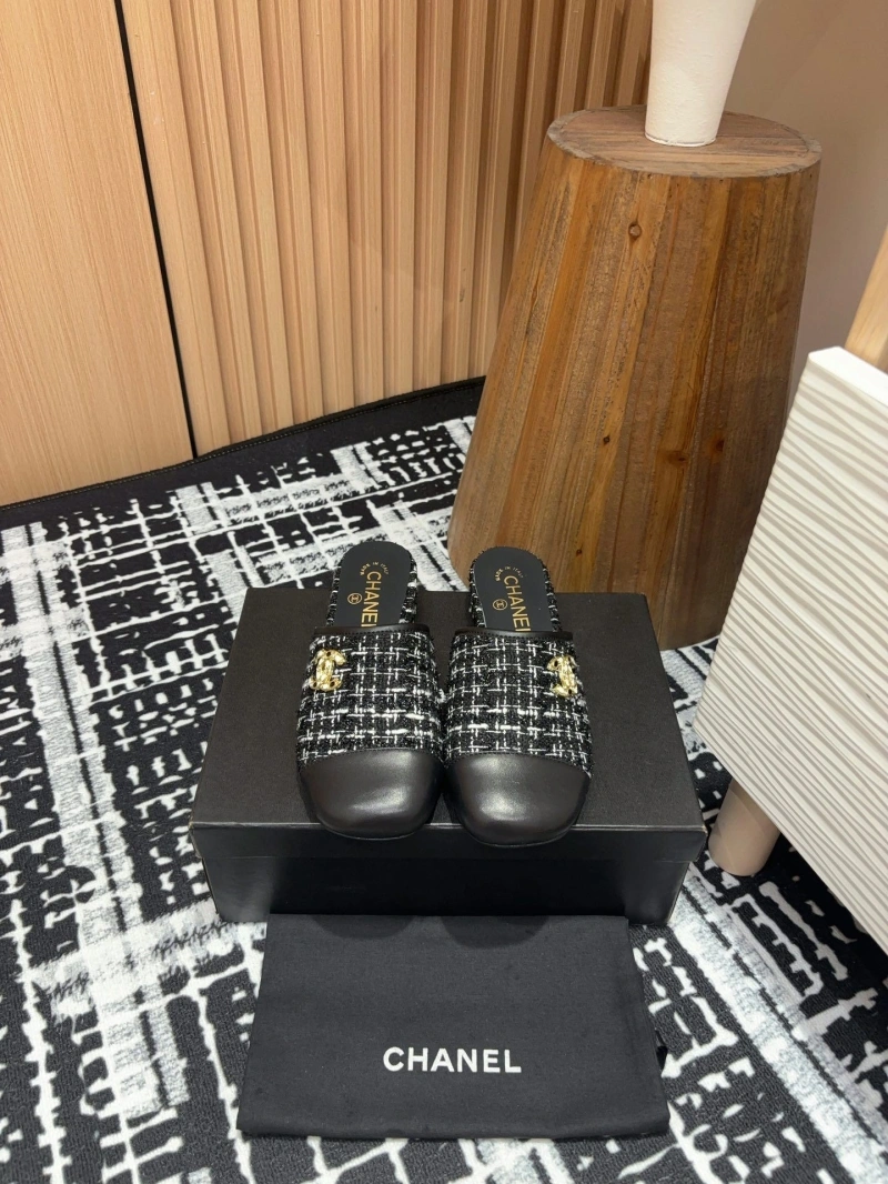 Fashionable Chxnxl Slippers 125448