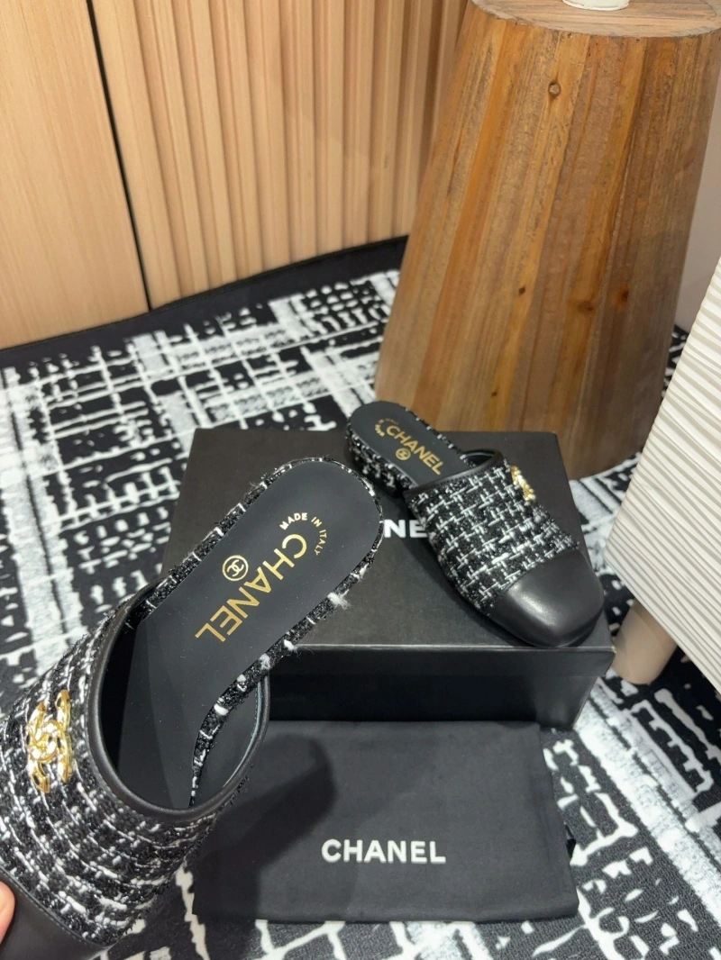 Fashionable Chxnxl Slippers 125448