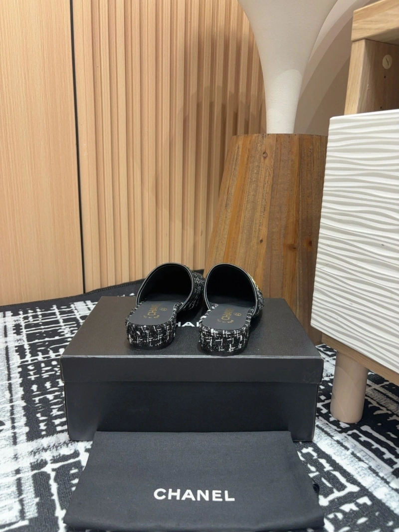 Fashionable Chxnxl Slippers 125448
