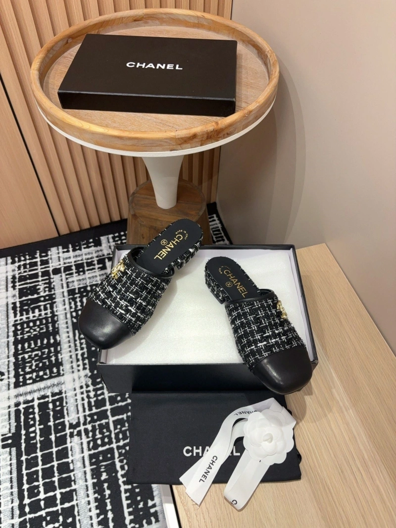 Fashionable Chxnxl Slippers 125448