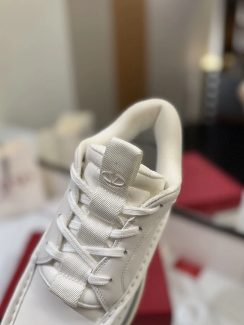 Durable Vxlxntino Sneakers 230863