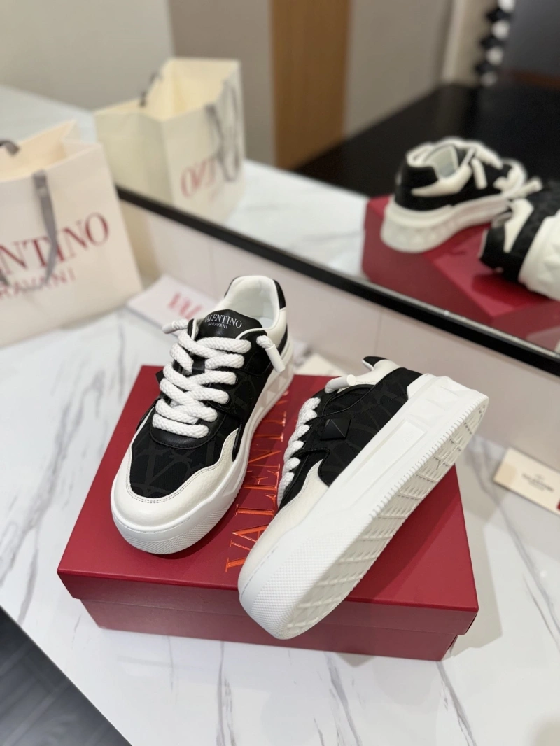 Functional Vxlxntino Sneakers 230864