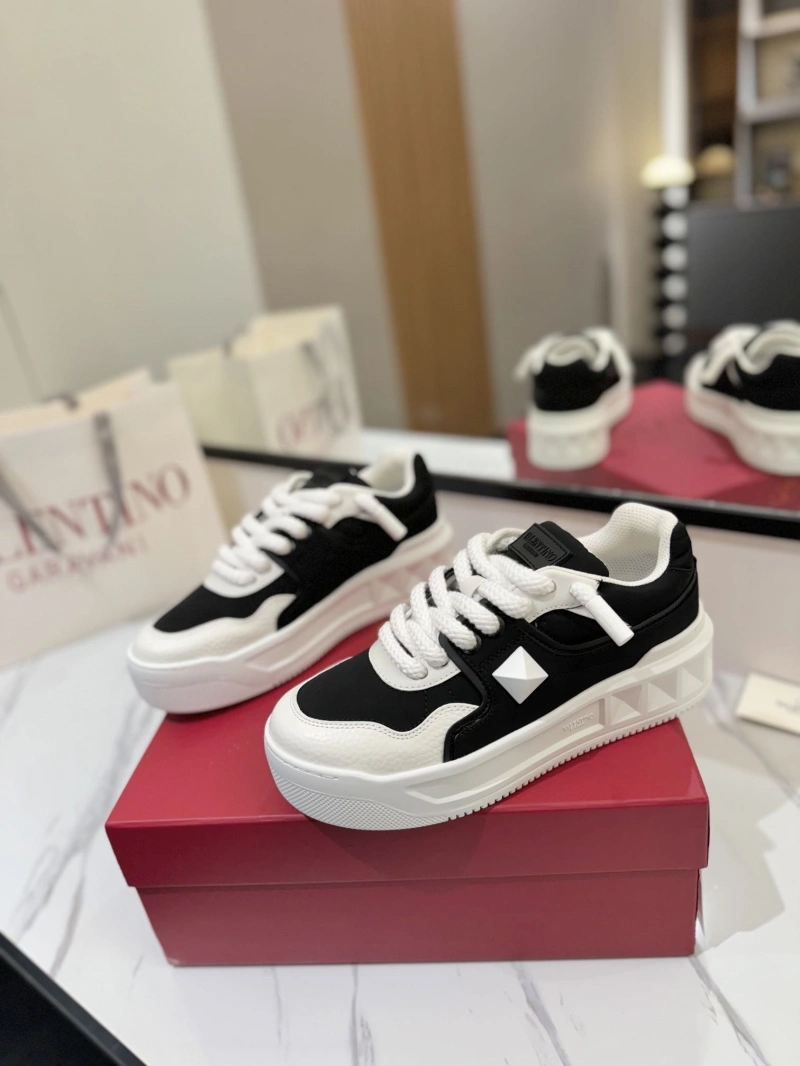 AllSeason Vxlxntino Sneakers 230872