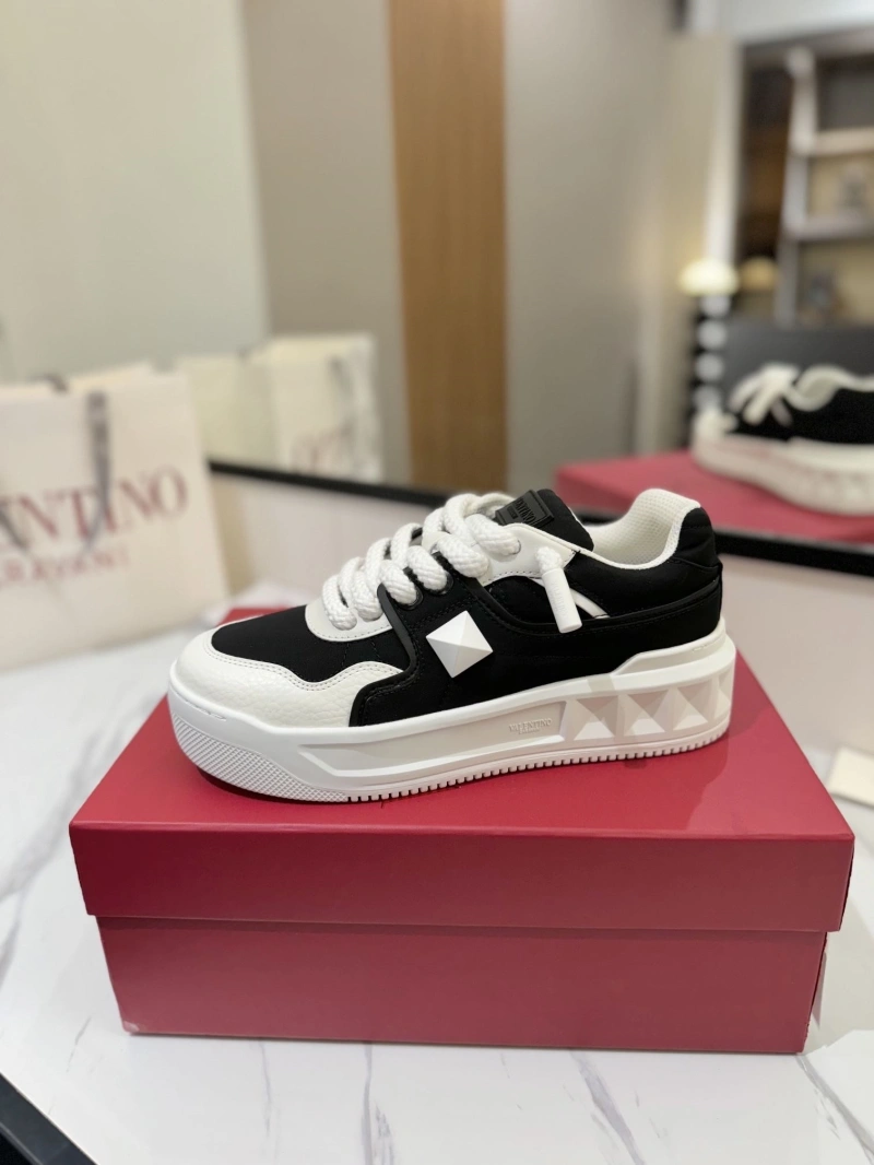 AllSeason Vxlxntino Sneakers 230872