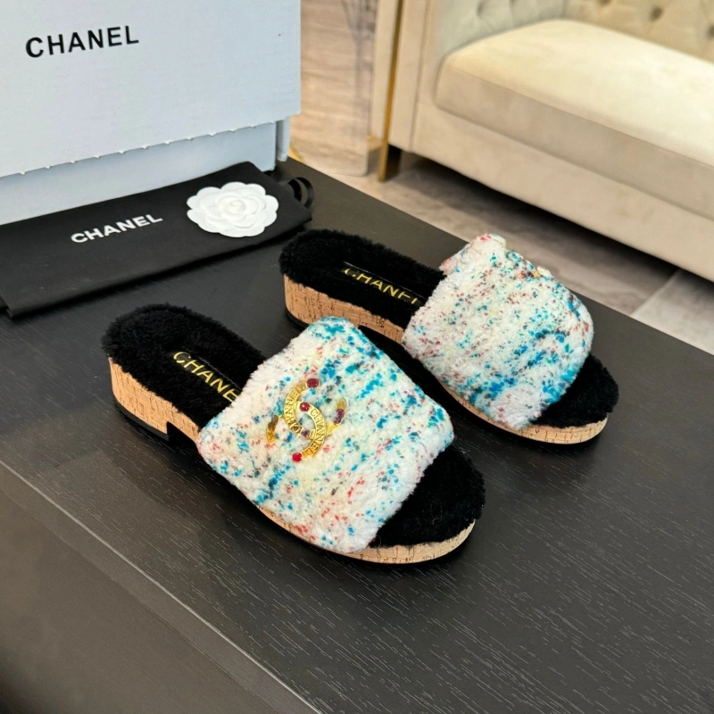 GoodFit Chxnxl Slippers 125425