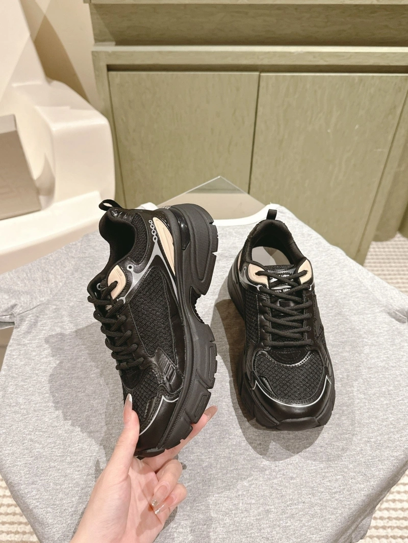 Lightweight Othxr Sneakers 214077