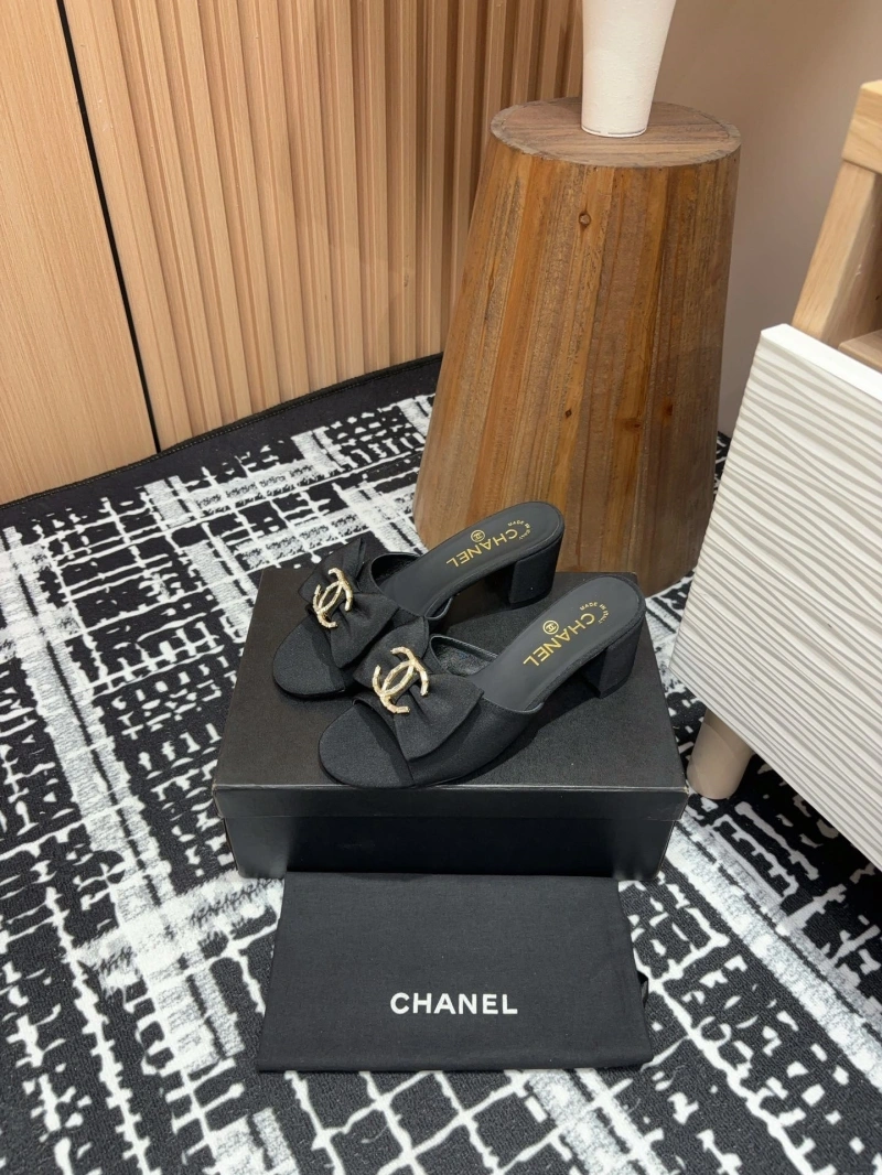 Affordable Chxnxl Slippers 125424
