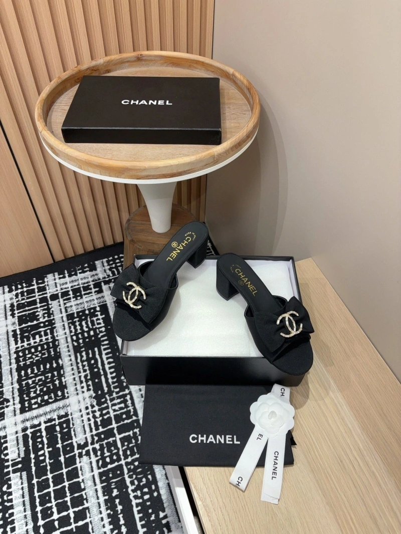 Affordable Chxnxl Slippers 125424